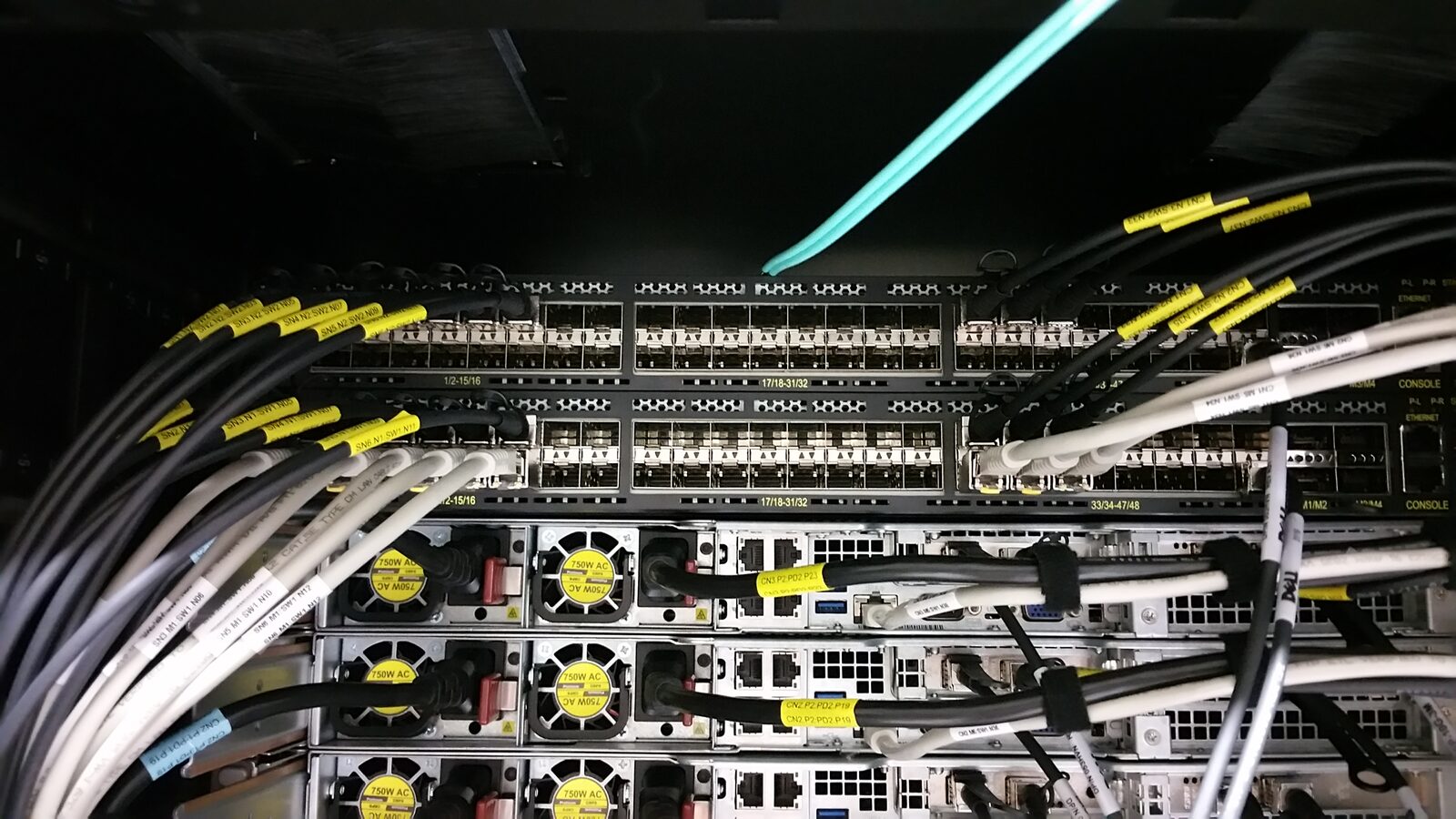 HGST Active Archive Back